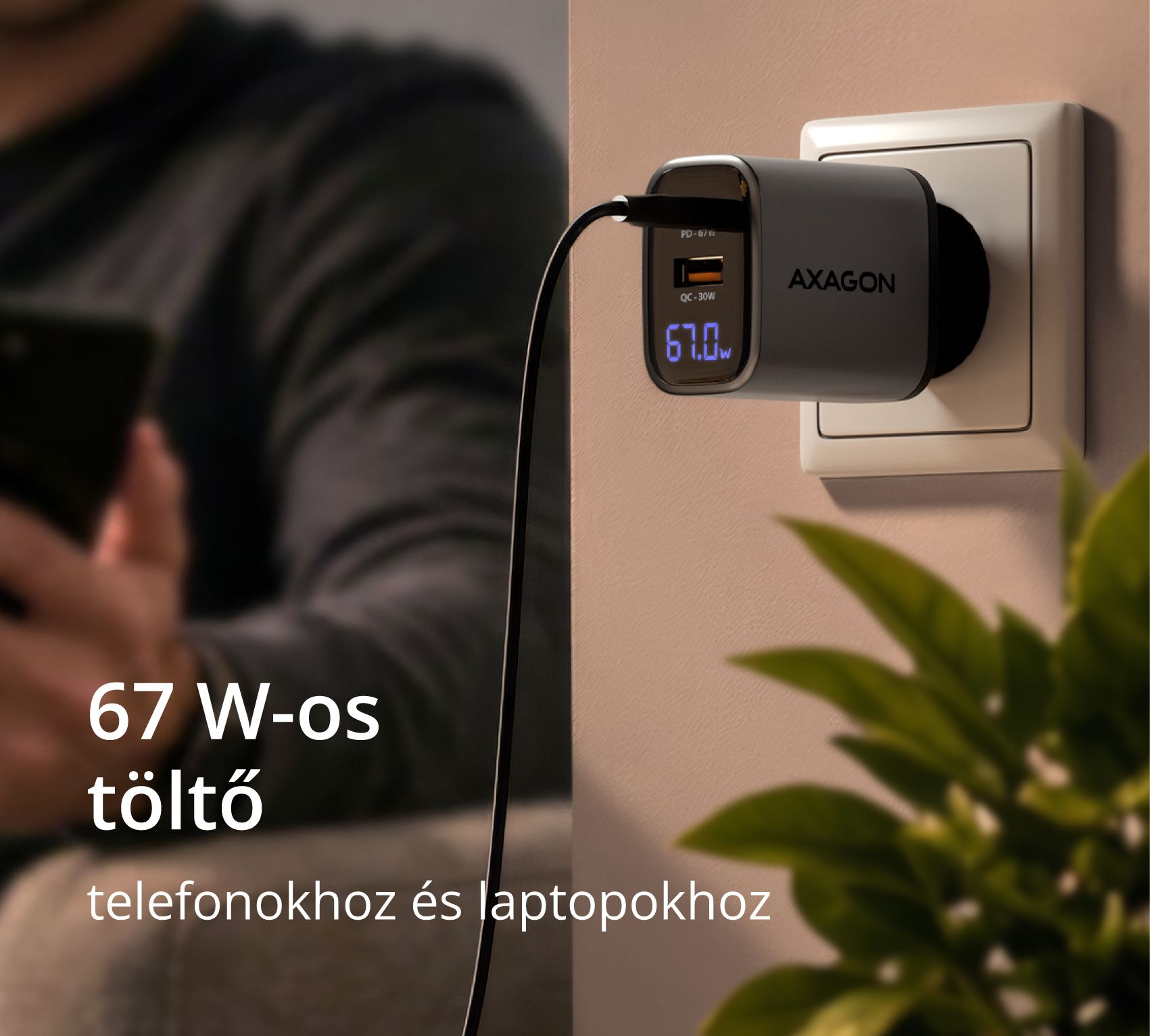 67 W-os töltő telefonokhoz és laptopokhoz 